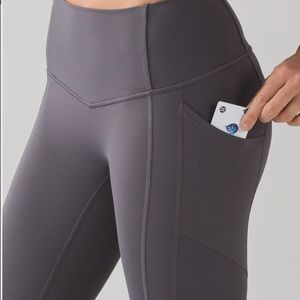 Lululemon ATRP crop dark carbon